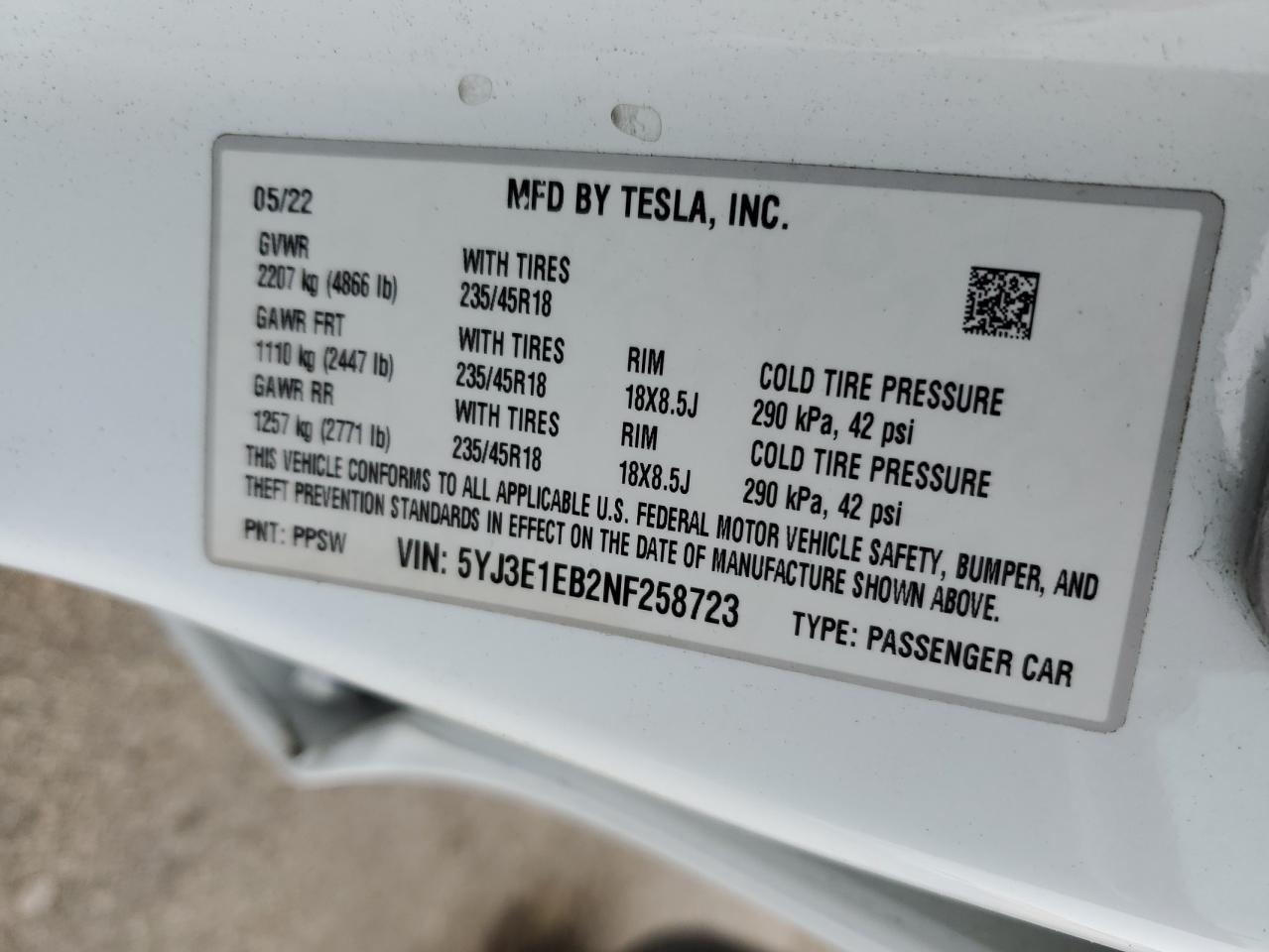 Tesla Model 3 Image 9