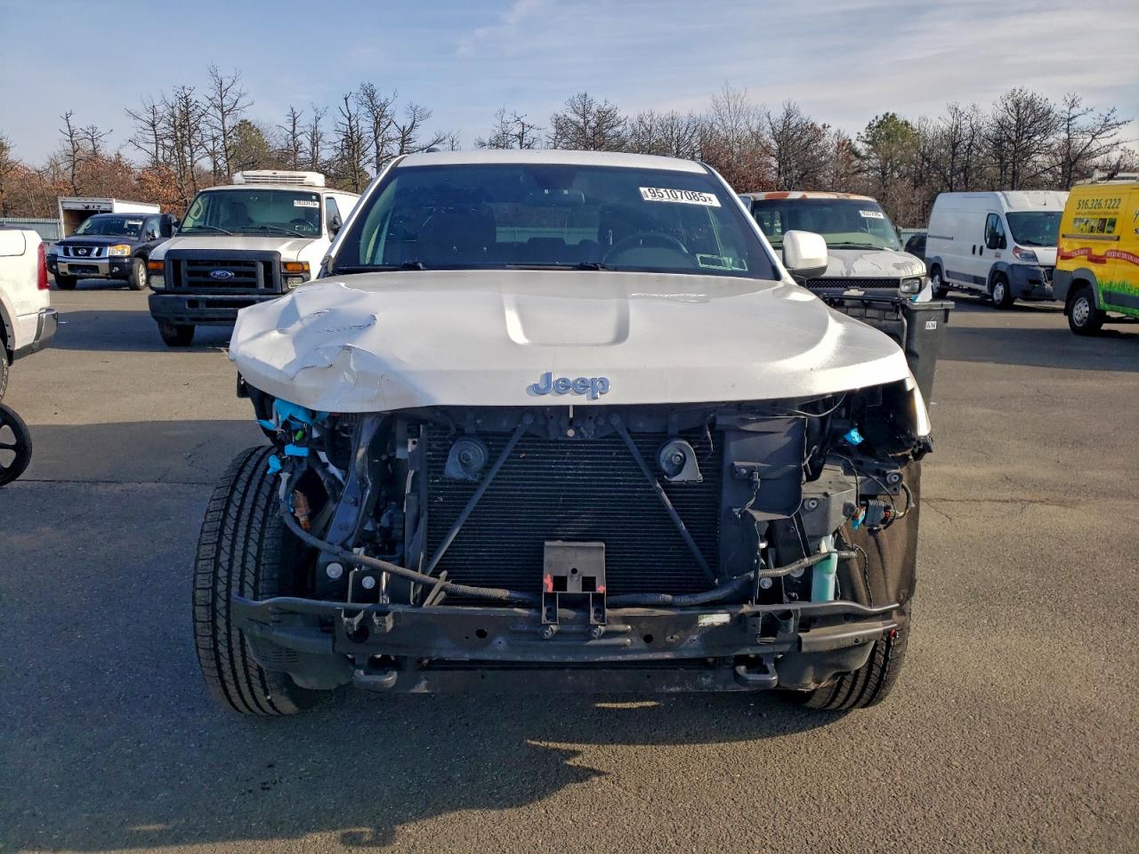 Jeep Grand Cherokee Laredo Image 3