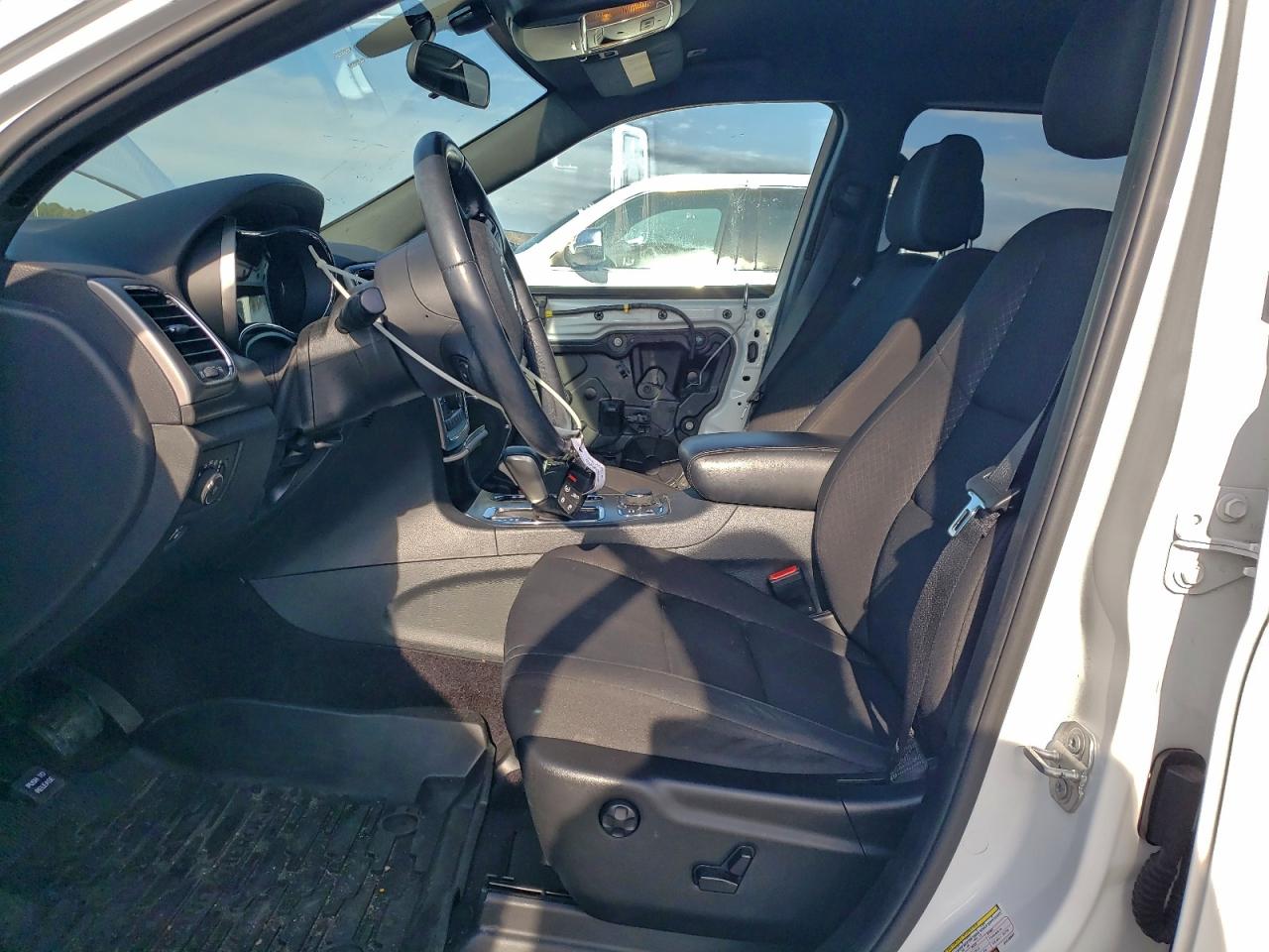 Jeep Grand Cherokee Laredo Image 9