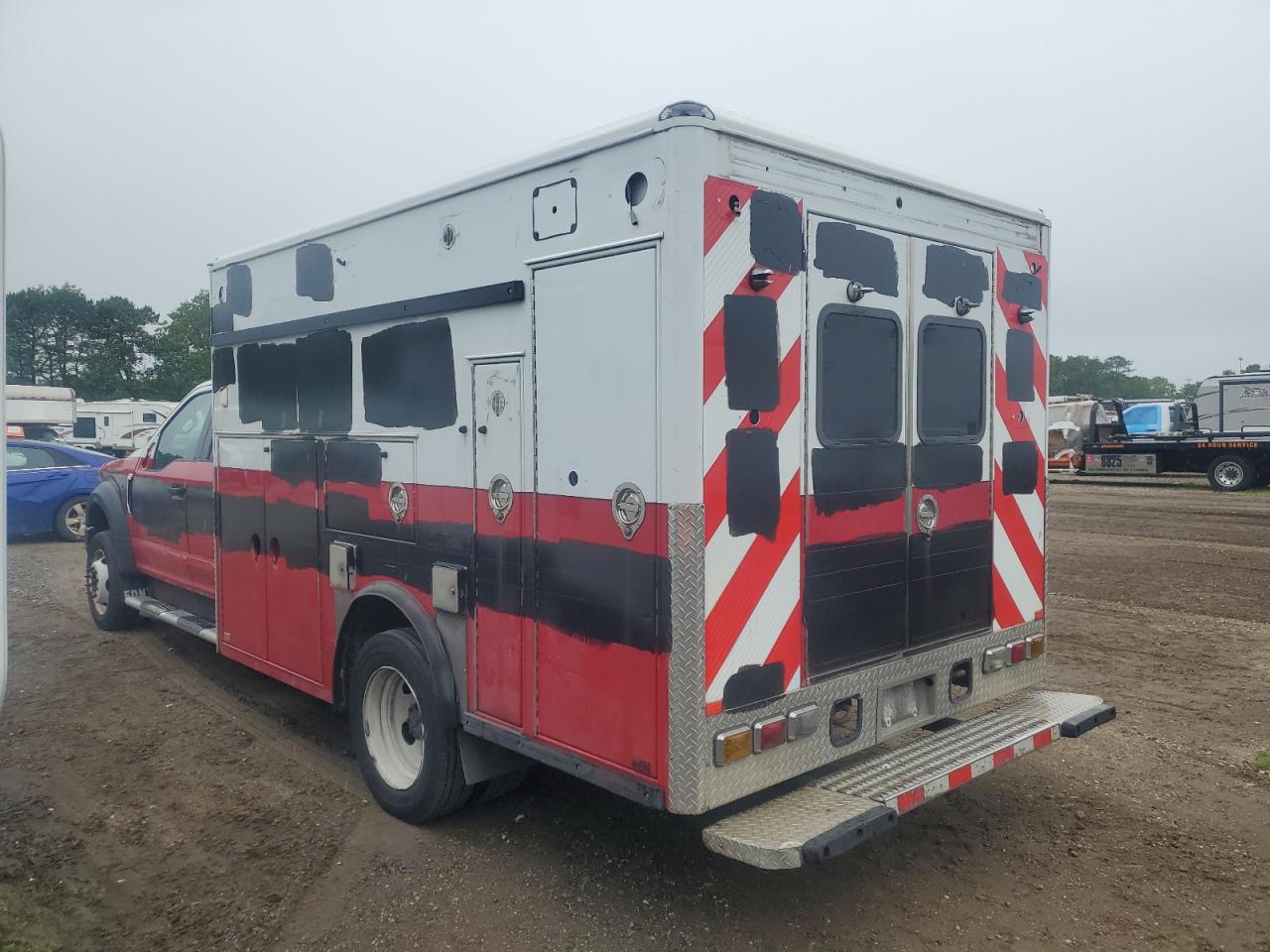 Ford F-550 Super Duty Image 5