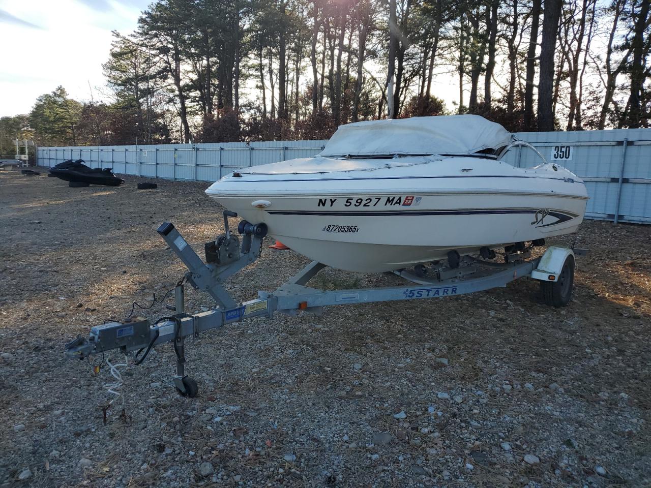 Glastron Boat Image 4