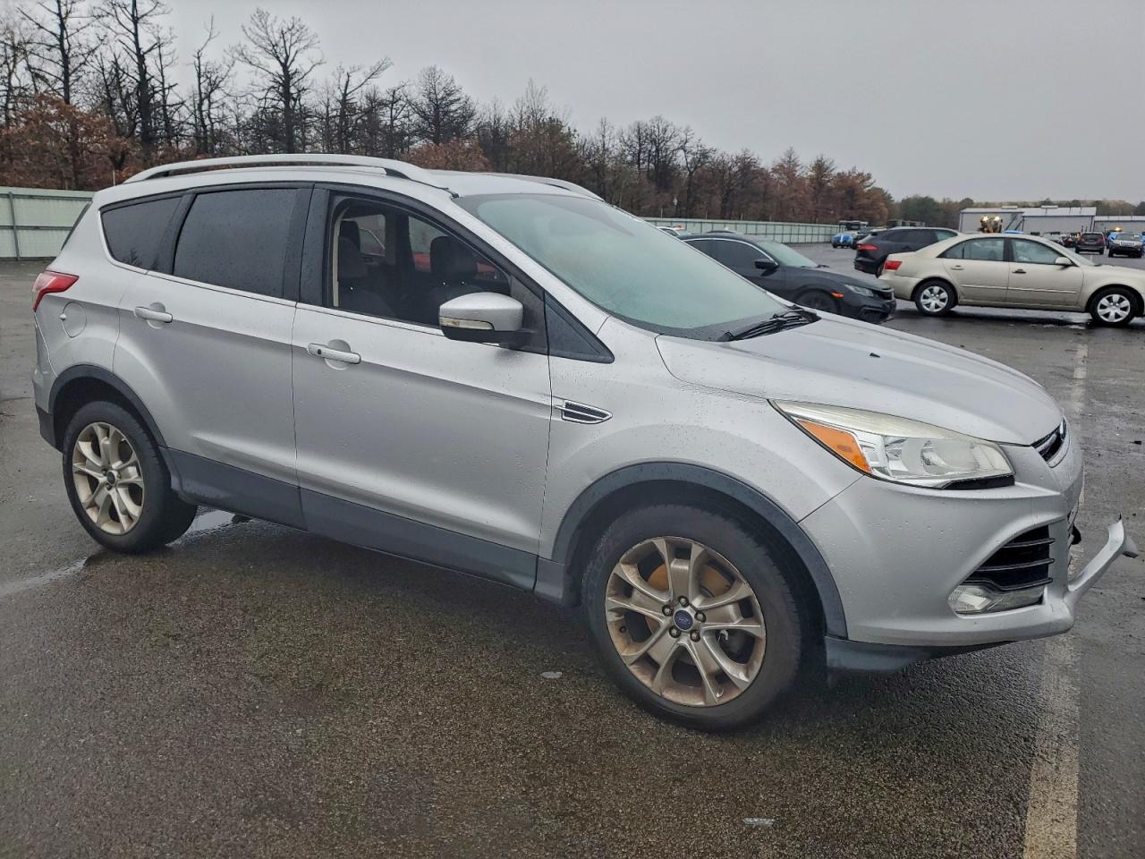 Ford Escape Titanium Image 2