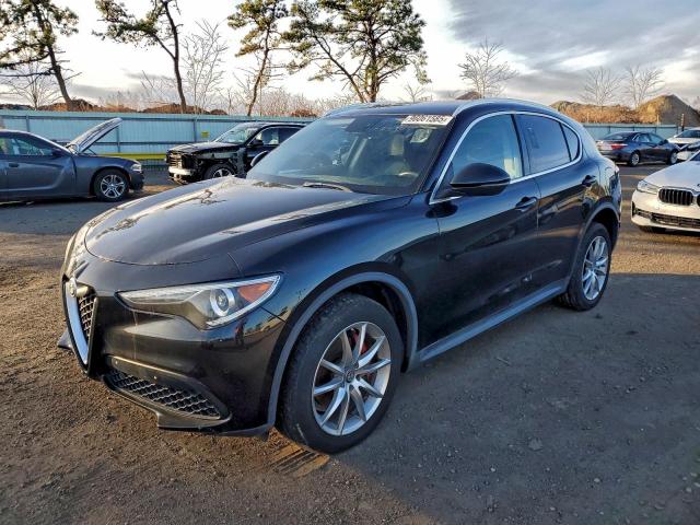  Salvage Alfa Romeo Stelvio