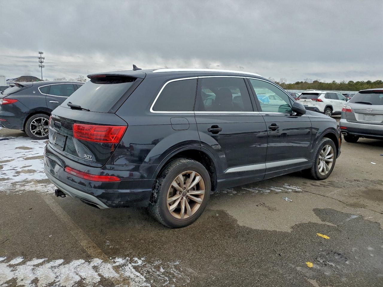 Audi Q7 Premium Plus Image 2