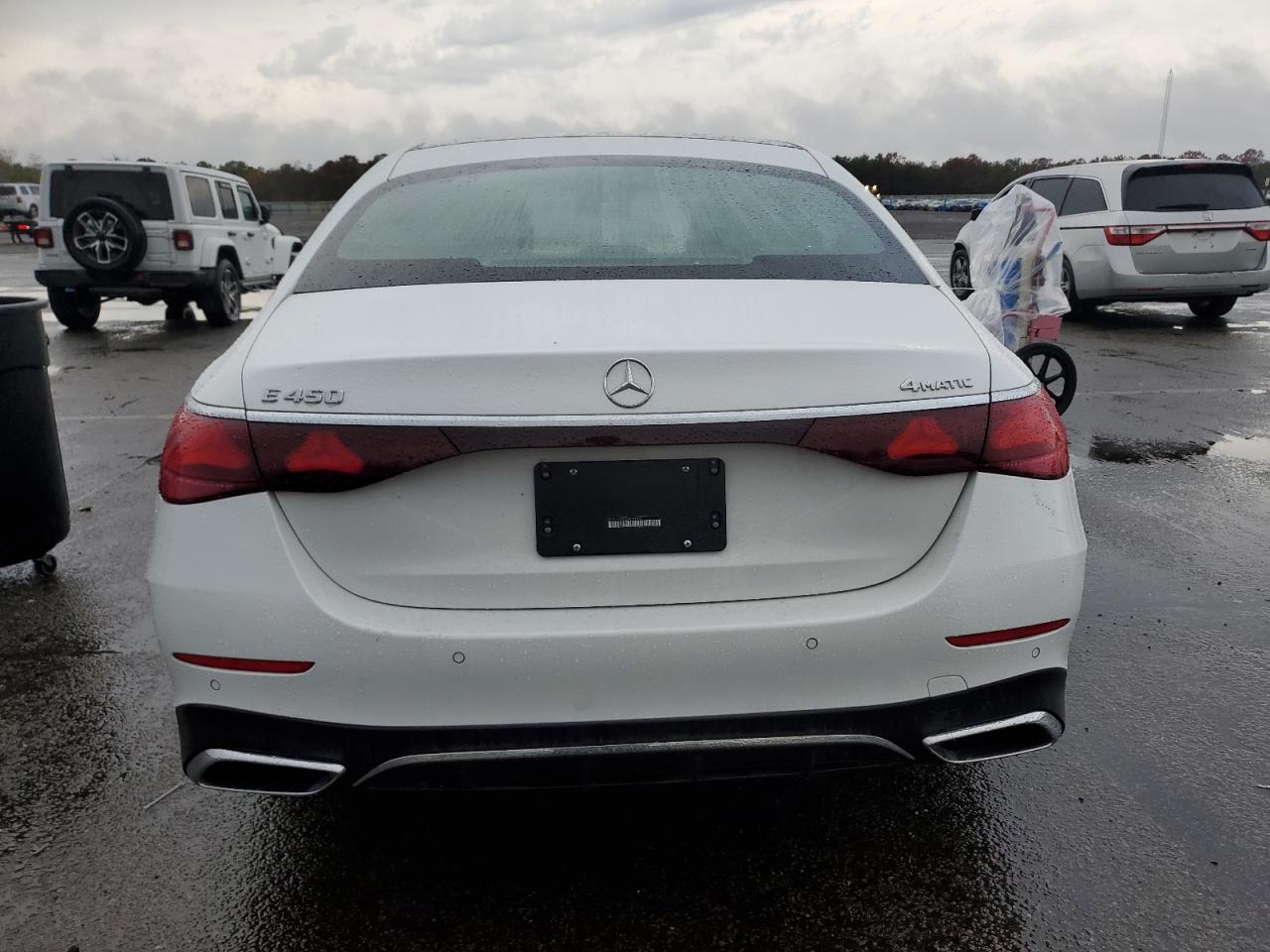 Mercedes-Benz E-Class 450 4matic Image 12