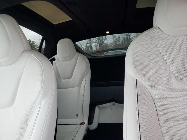 Tesla Model X Image 11