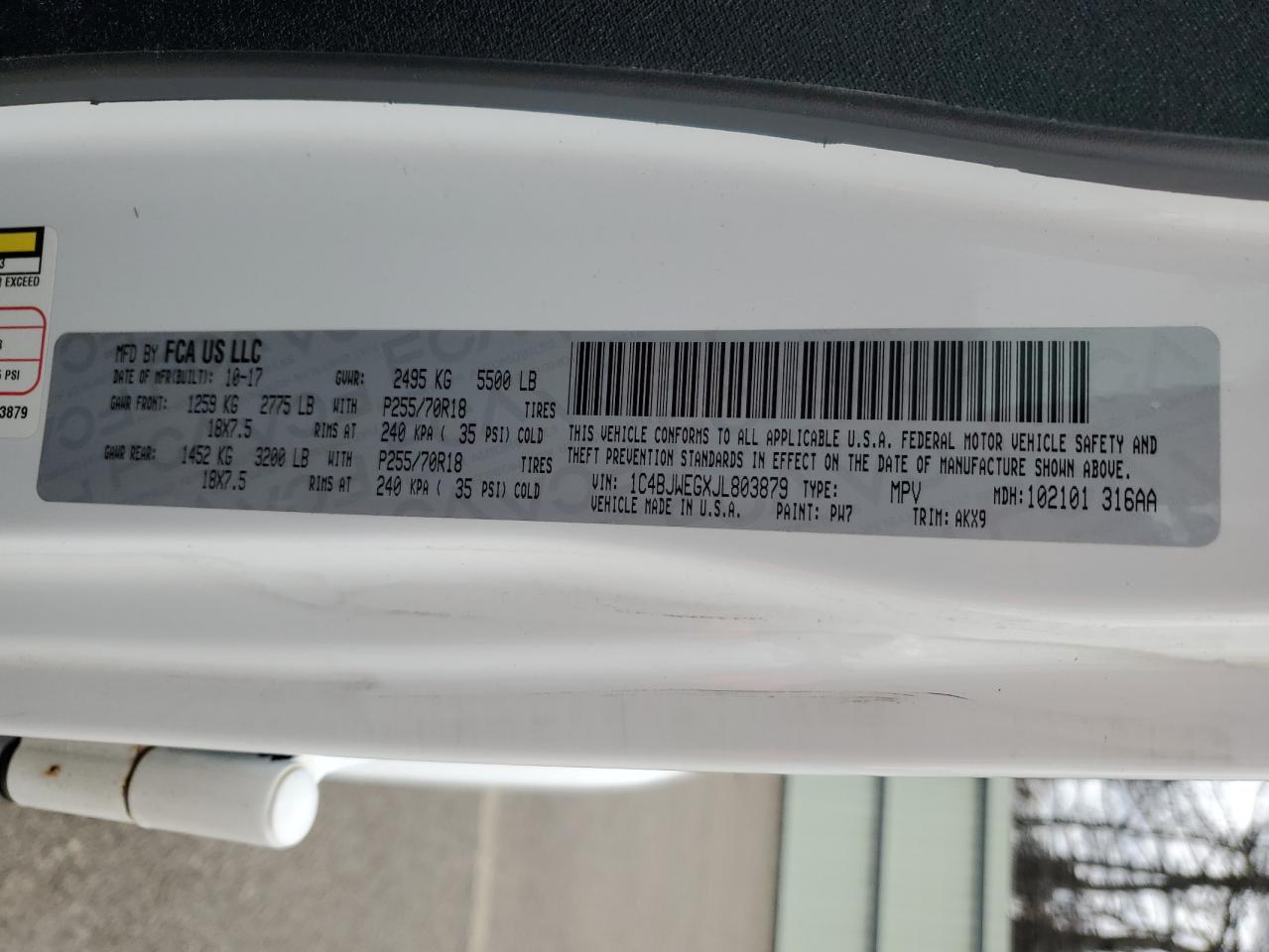 Jeep Wrangler Sahara Image 12