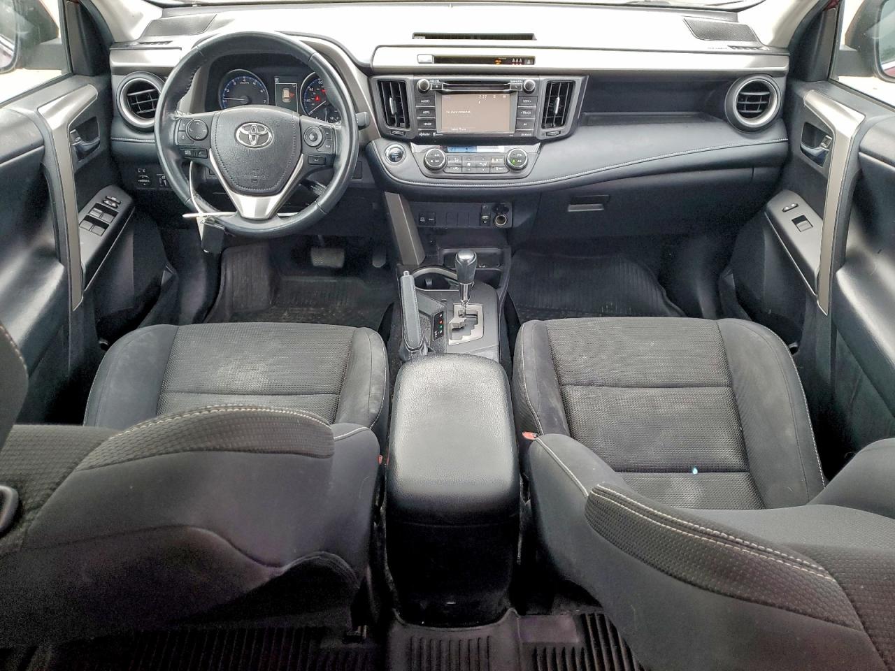 Toyota RAV4 Adventure Image 4