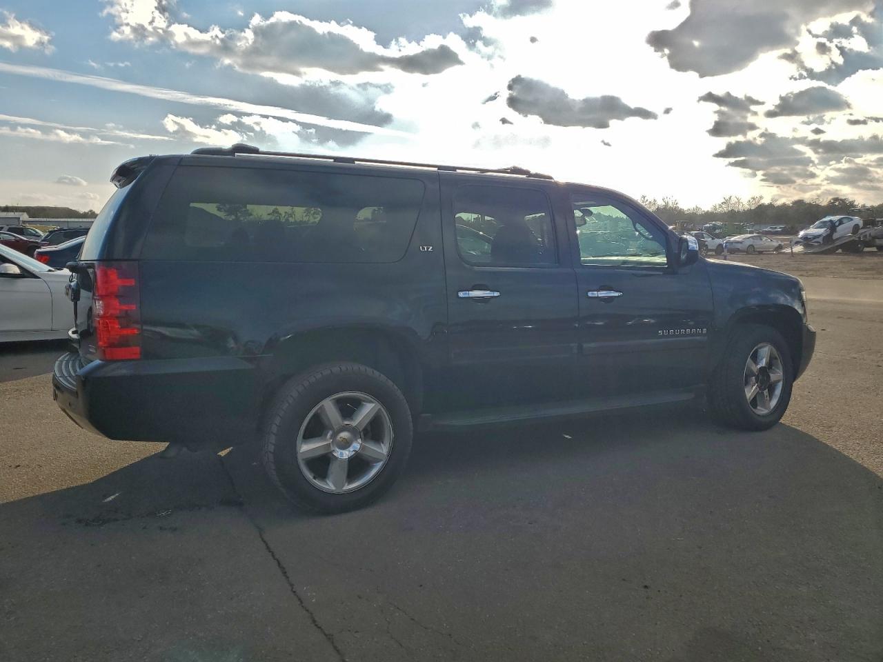 Chevrolet Suburban K1500 Ls Image 8