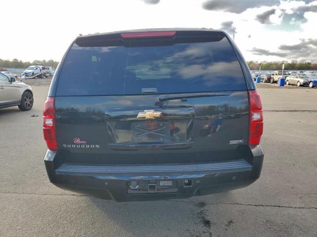 Chevrolet Suburban K1500 Ls Image 7