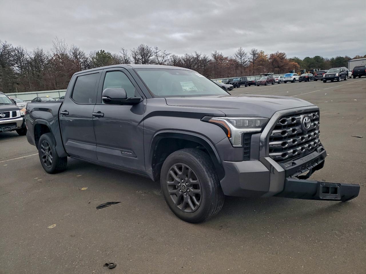 Toyota Tundra Crewmax Platinum Image 2