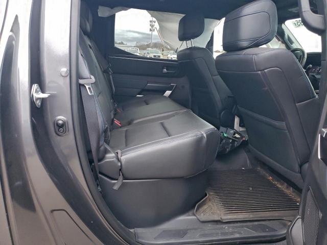Toyota Tundra Crewmax Platinum Image 11