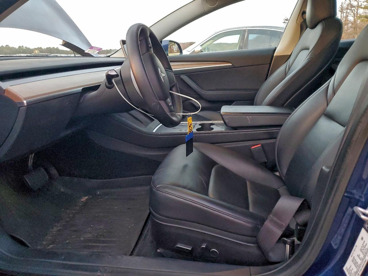 Tesla Model 3 Image 8
