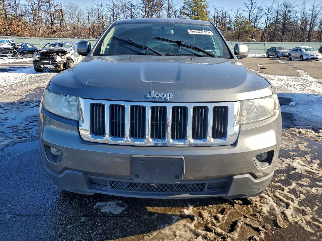 Jeep Grand Cherokee Laredo Image 11