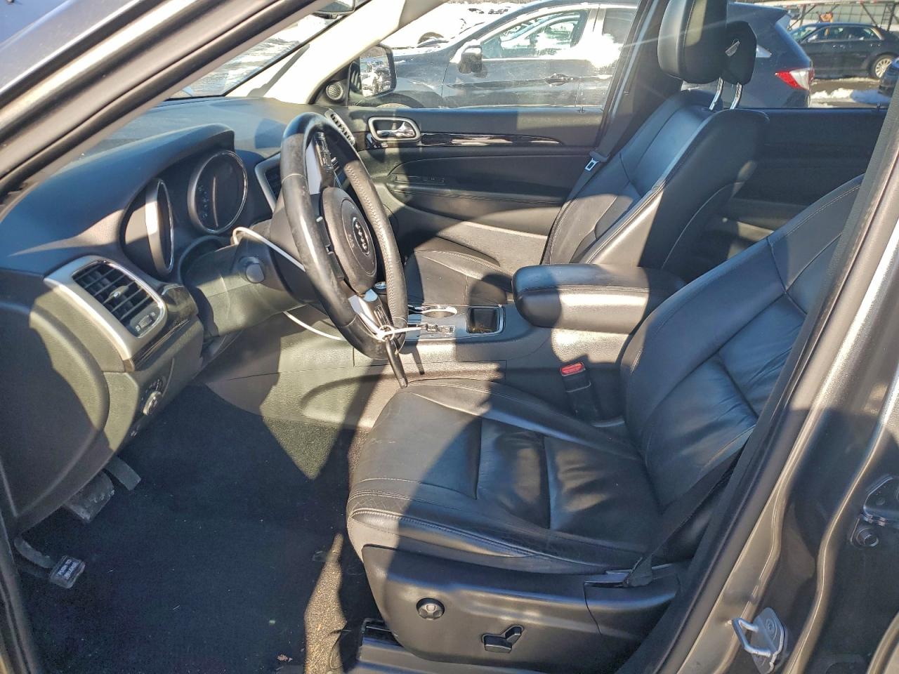 Jeep Grand Cherokee Laredo Image 7