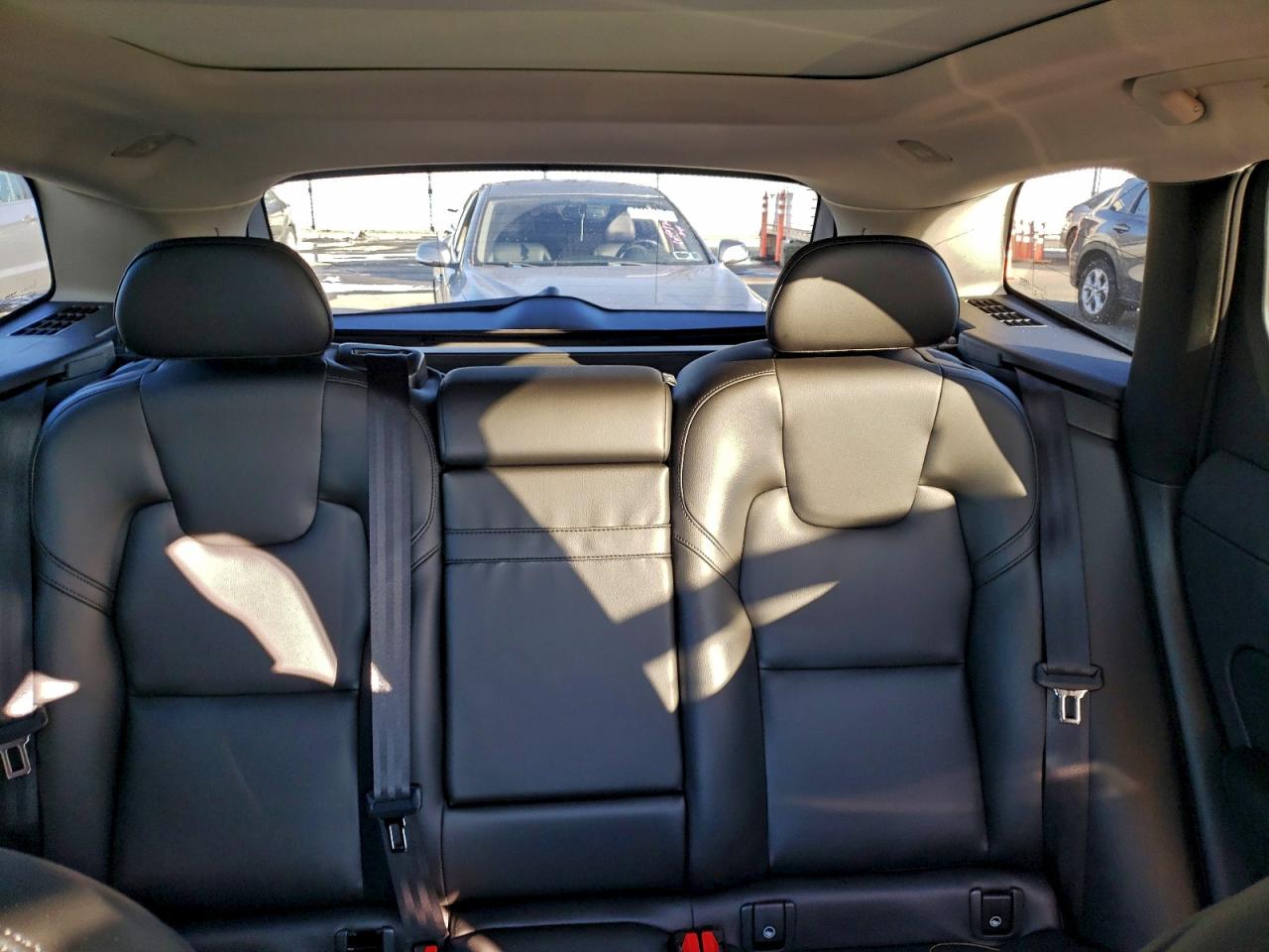 Volvo XC60 T5 Image 6