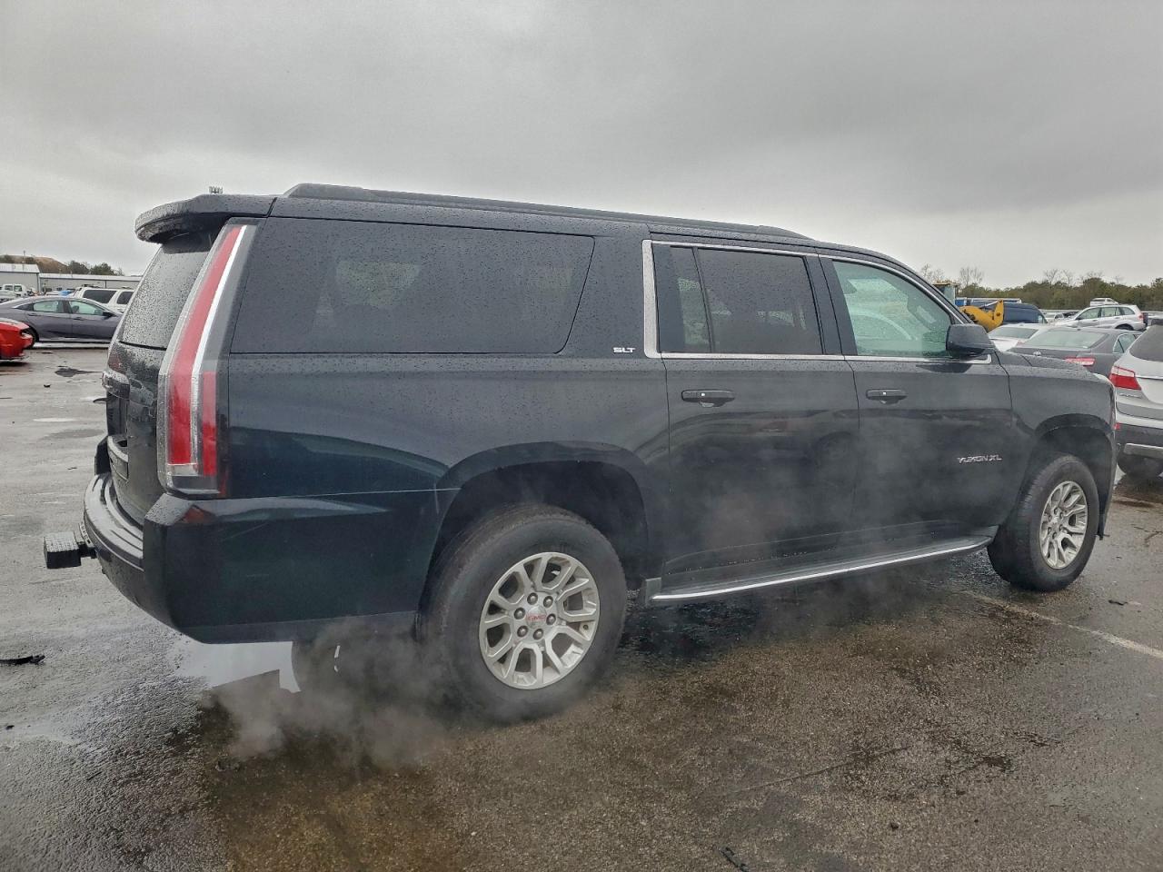 GMC Yukon K1500 Slt Image 12