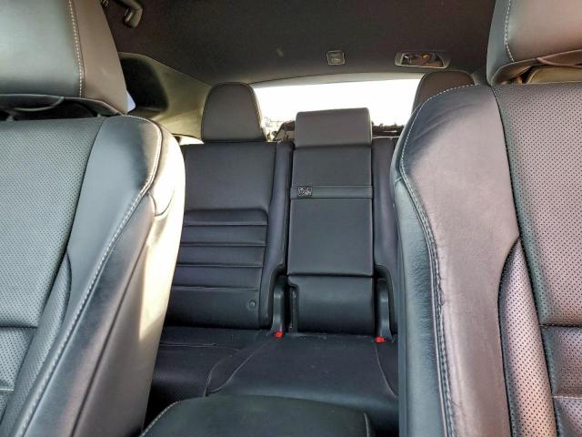 Lexus NX 200t Base Image 4