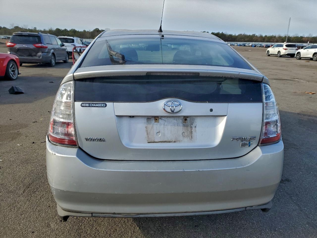 Toyota Prius Image 10