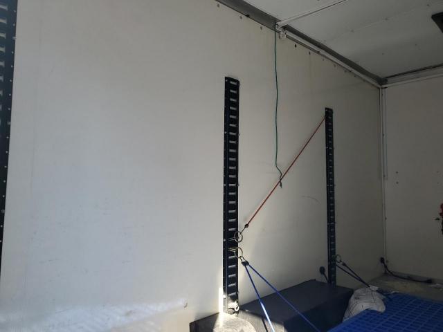 Ford Econoline E350 Super Duty Cutaway Van Image 4