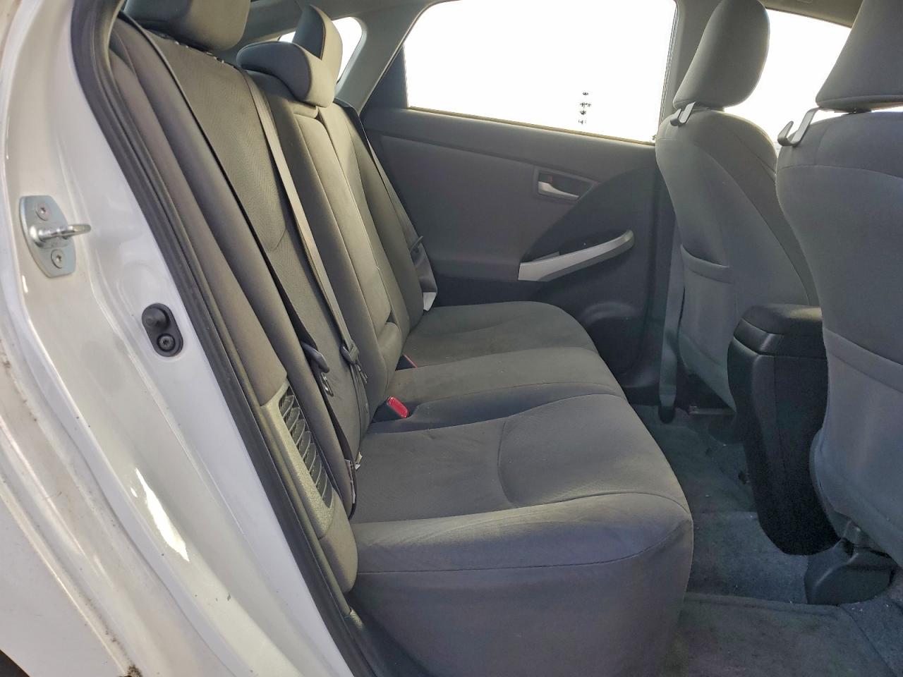 Toyota Prius Image 8