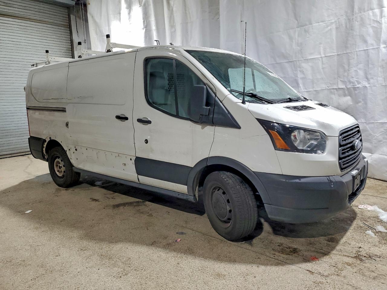Ford Transit T-150 Image 4