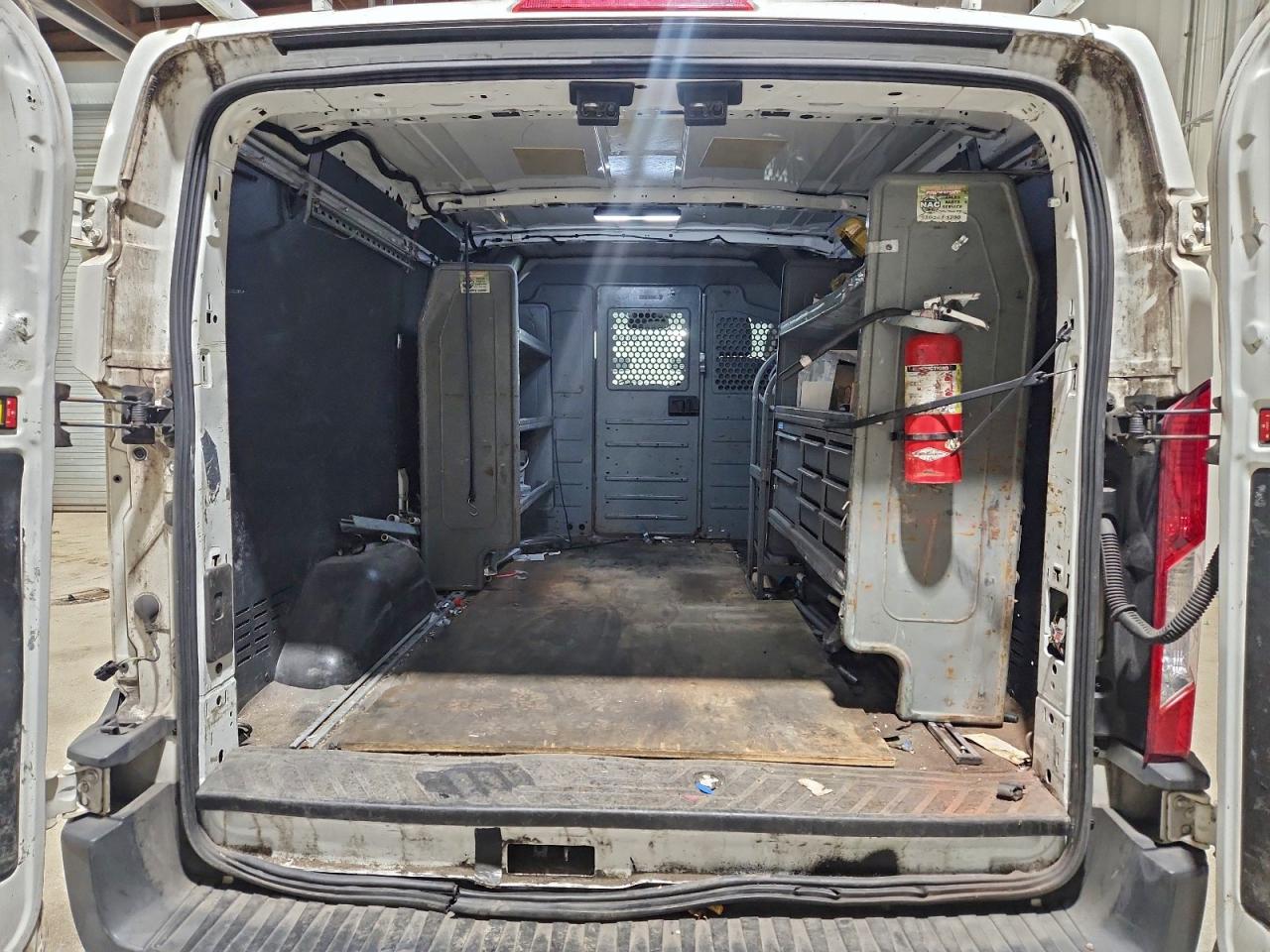 Ford Transit T-150 Image 9