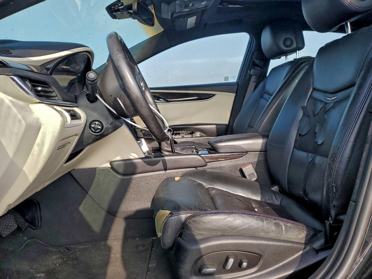 Cadillac XTS Platinum Image 8