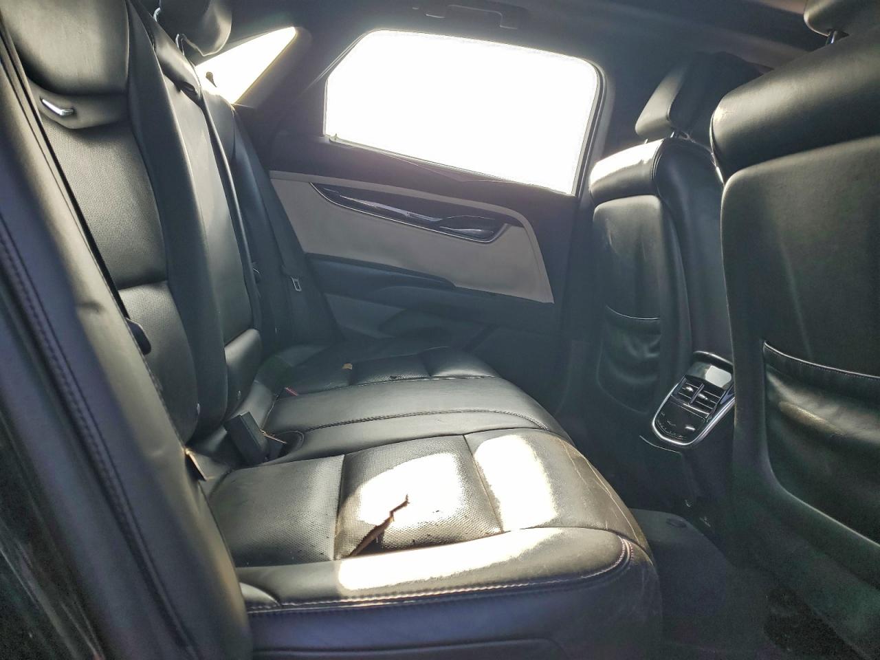 Cadillac XTS Platinum Image 11