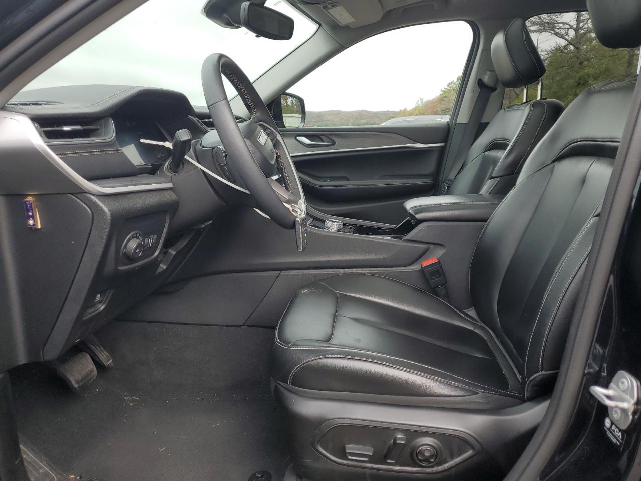 Jeep Grand Cherokee Limited Image 2