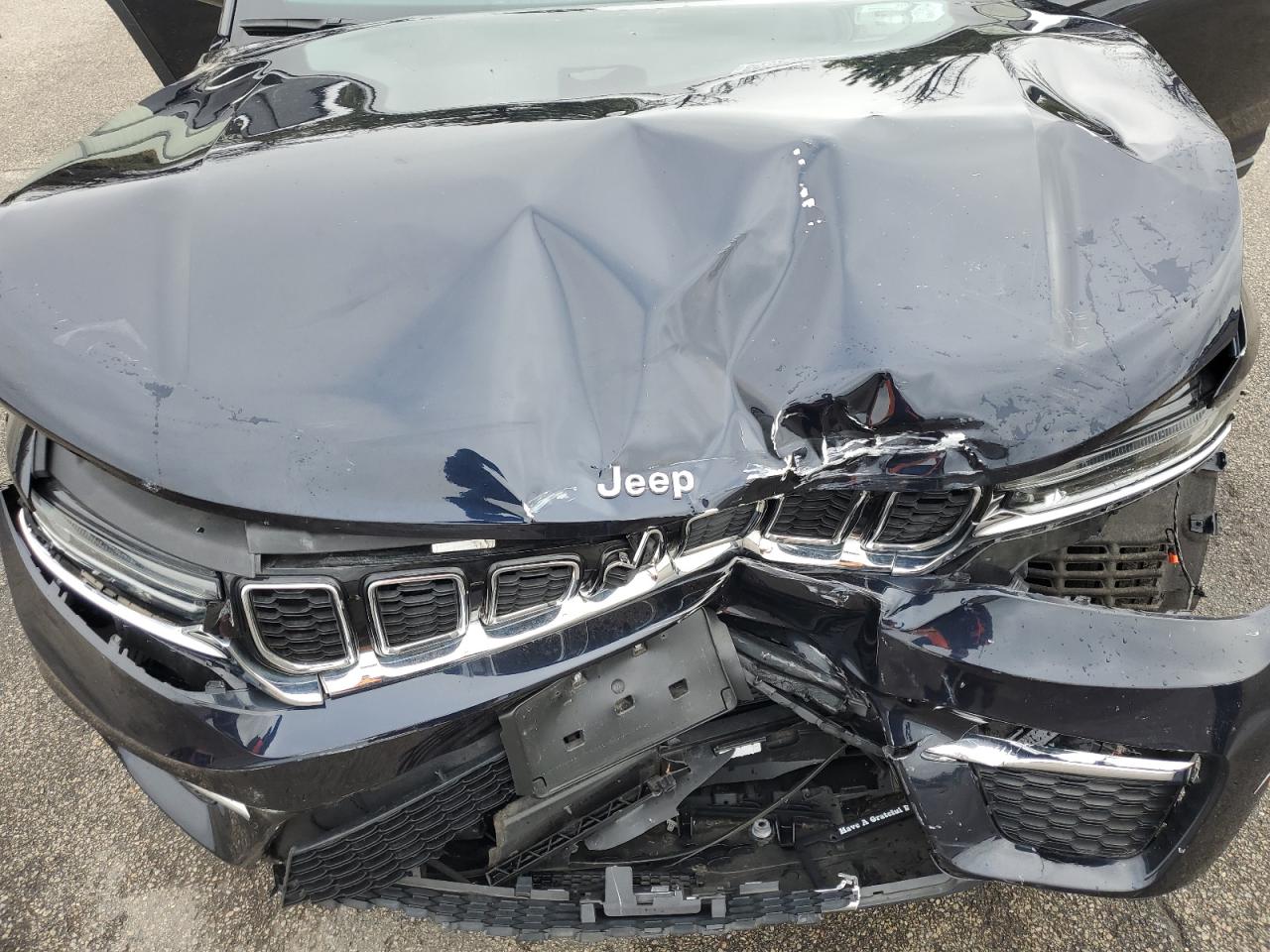 Jeep Grand Cherokee Limited Image 12