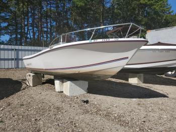  Salvage Cape Craft 2100 Center Console