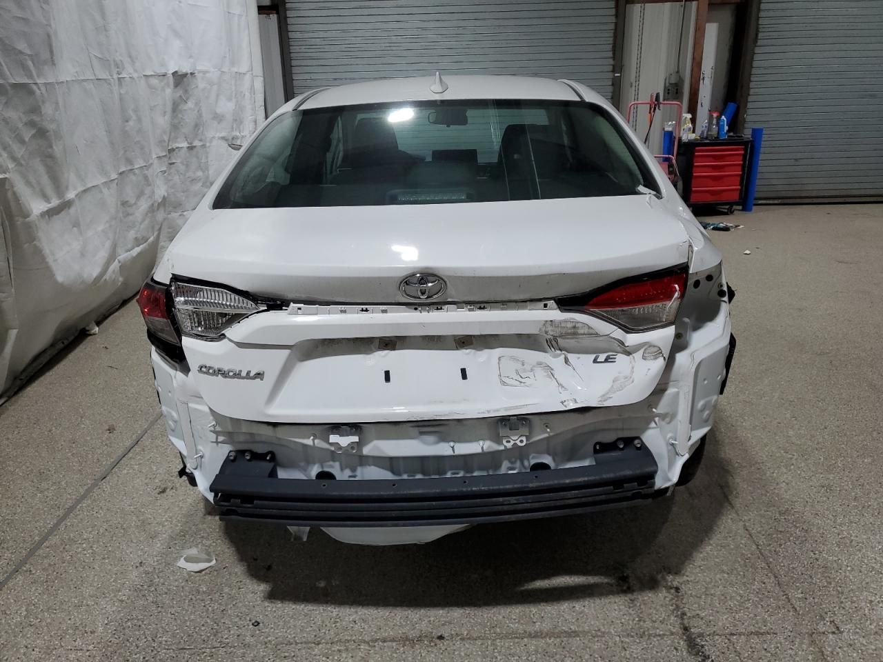 Toyota Corolla Le Image 9