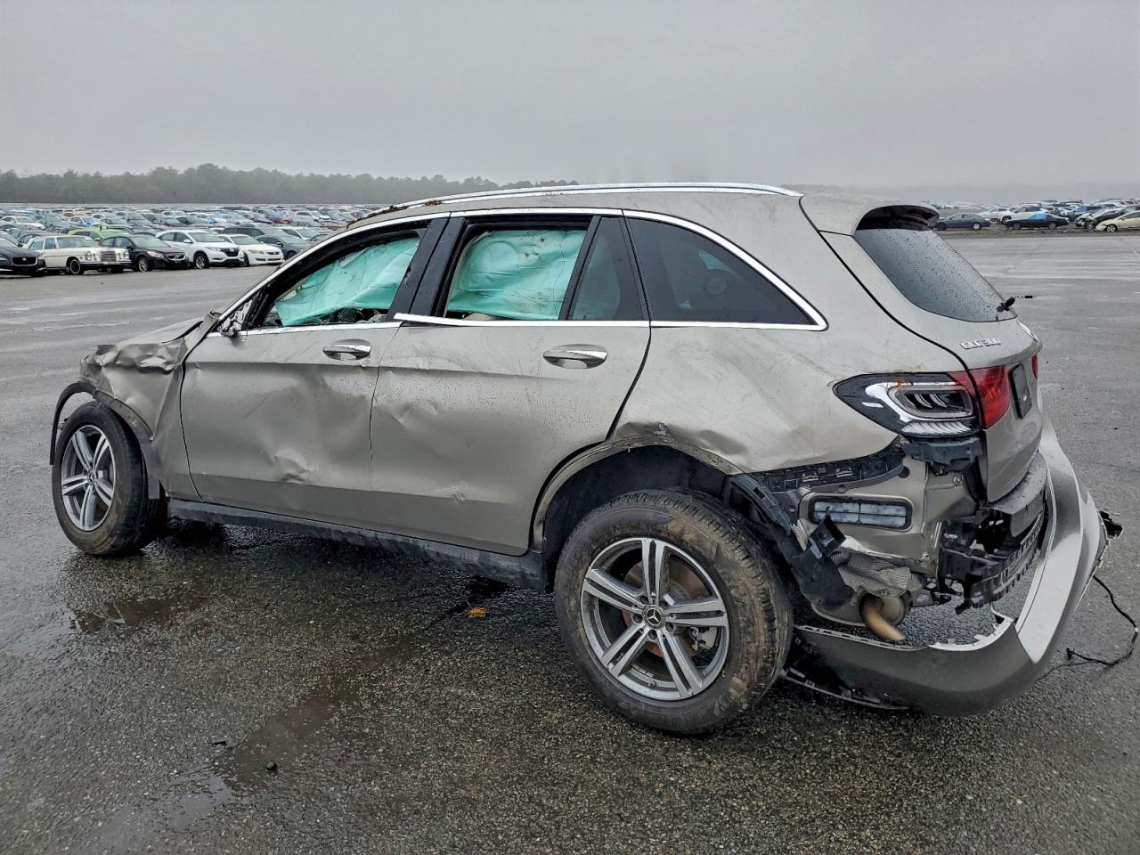 Mercedes-Benz GLC 300 Image 4