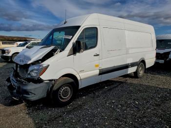  Salvage Mercedes-Benz Sprinter