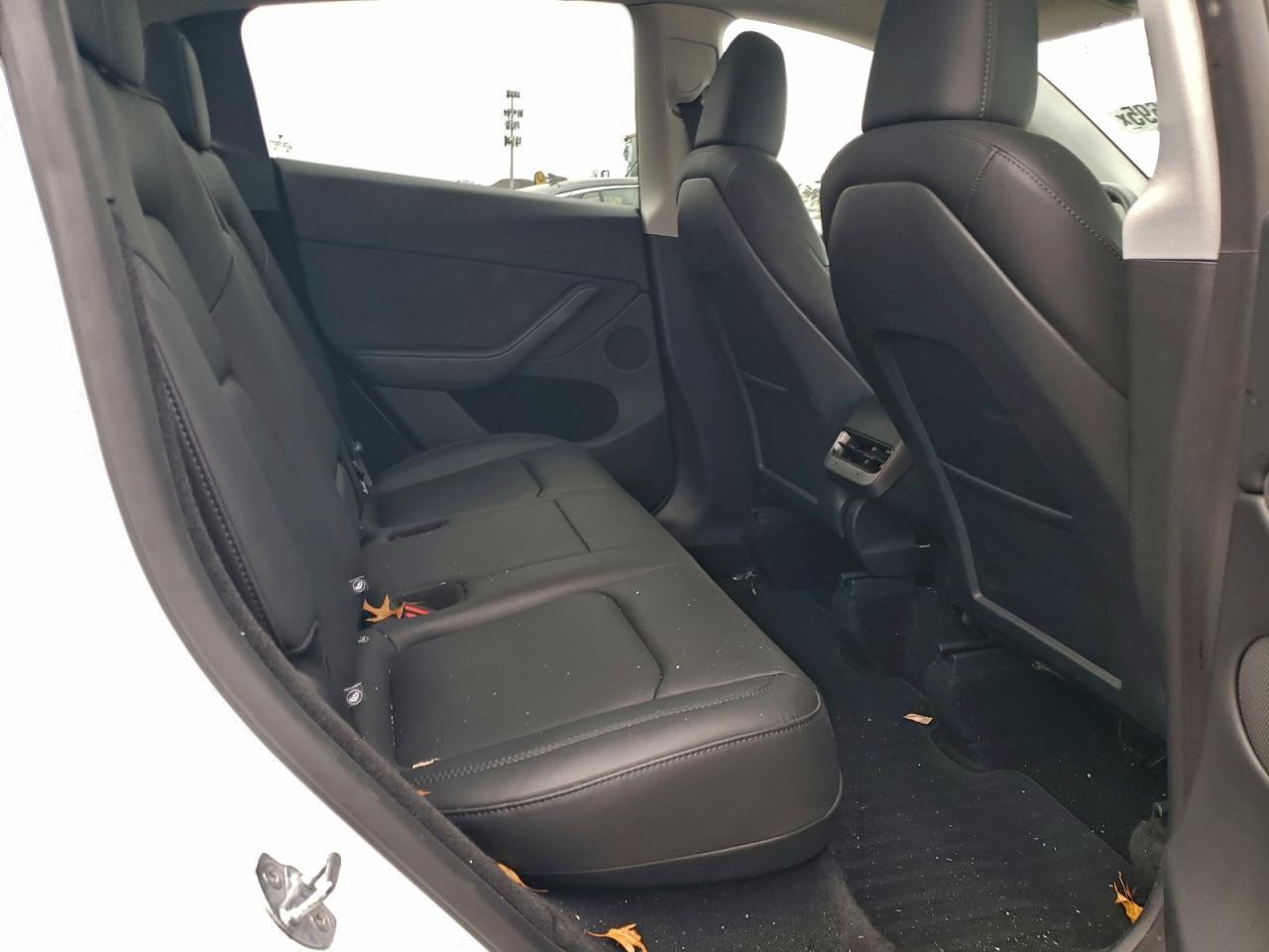 Tesla Model Y Image 6