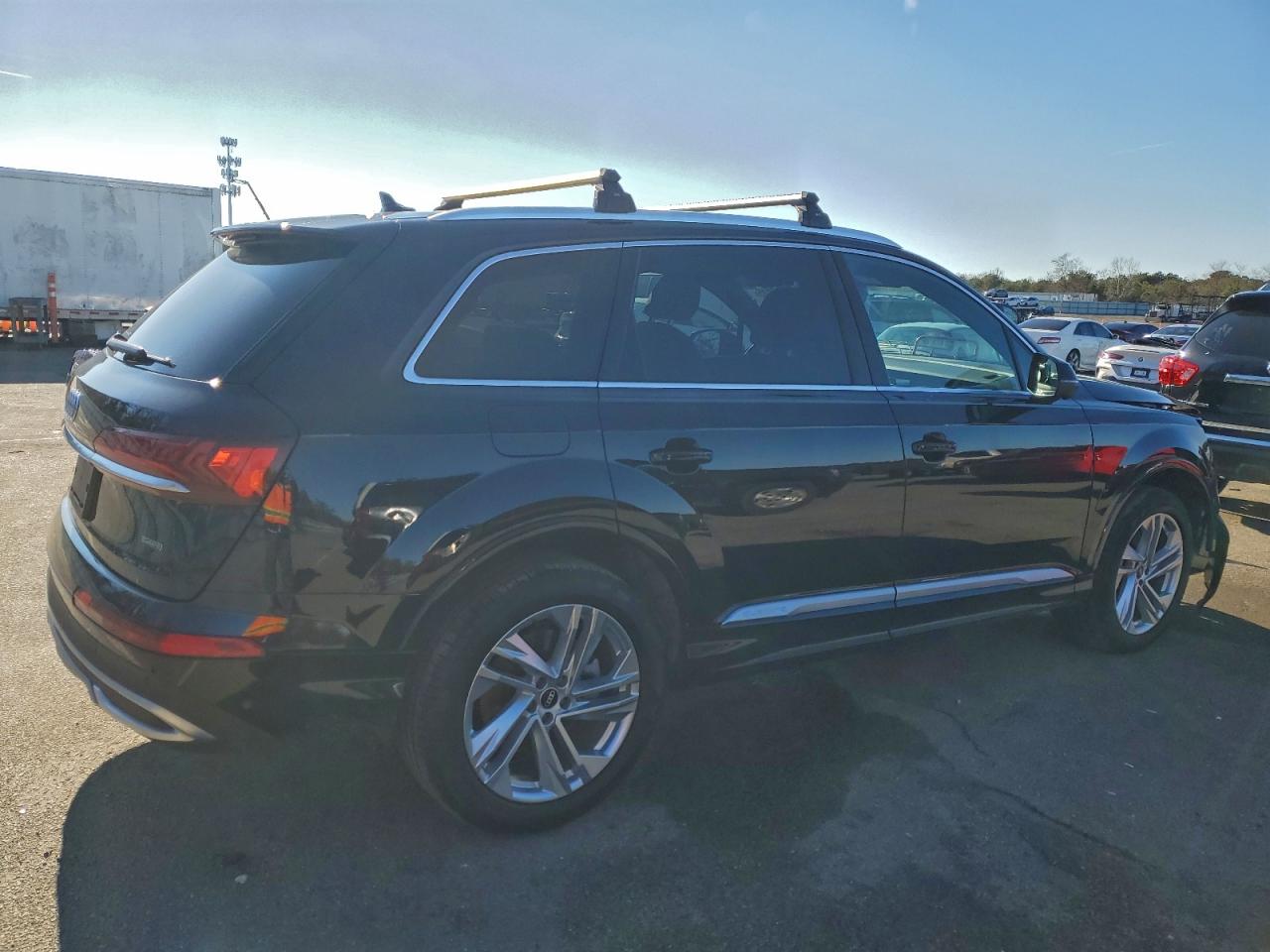 Audi Q7 Premium Plus Image 5
