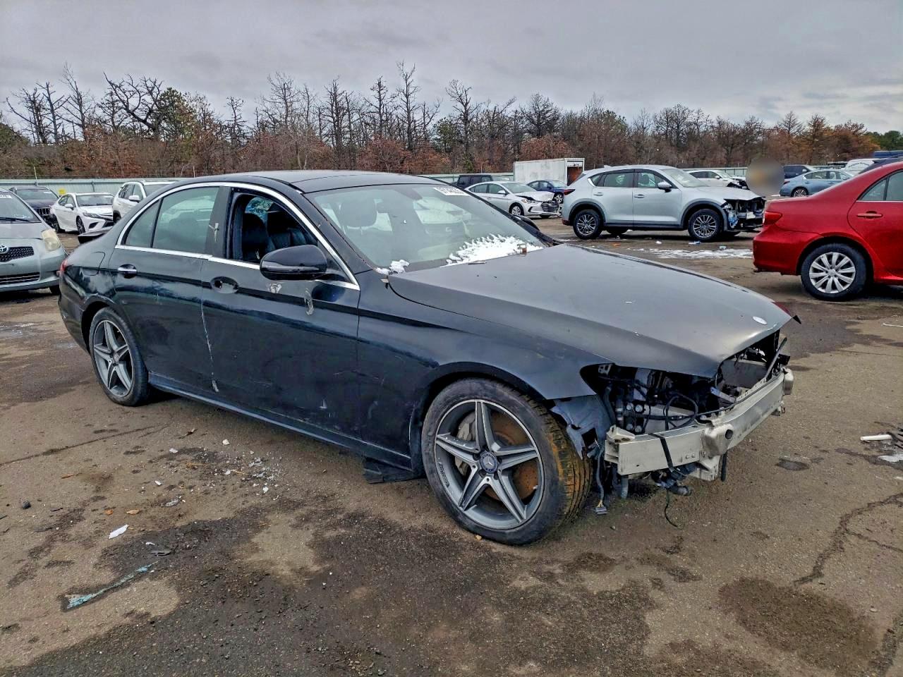 Mercedes-Benz E-Class 300 4matic Image 4