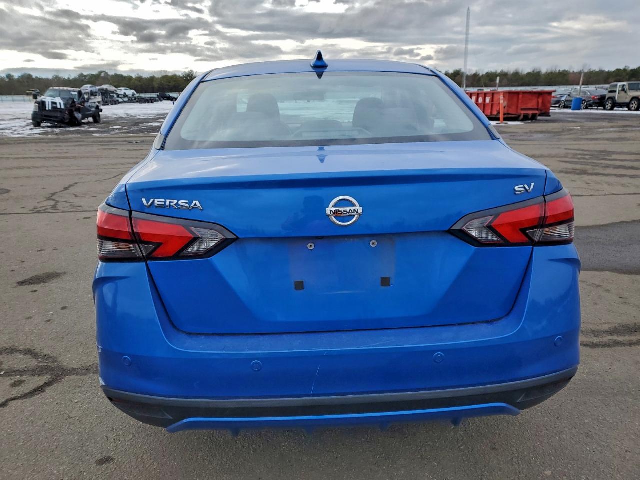 Nissan Versa Sv Image 8