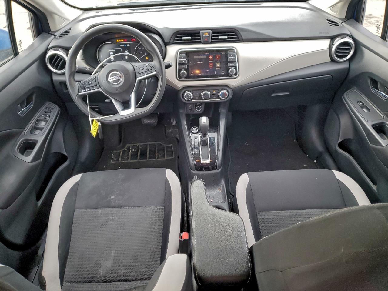 Nissan Versa Sv Image 10