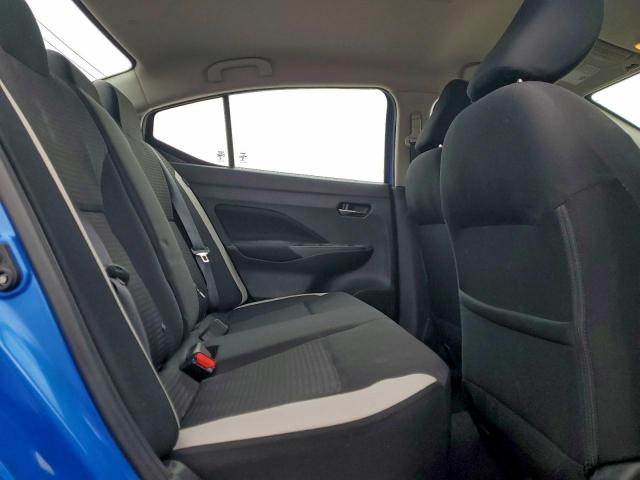 Nissan Versa Sv Image 9