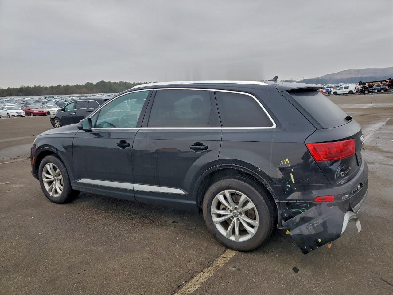Audi Q7 Premium Image 2