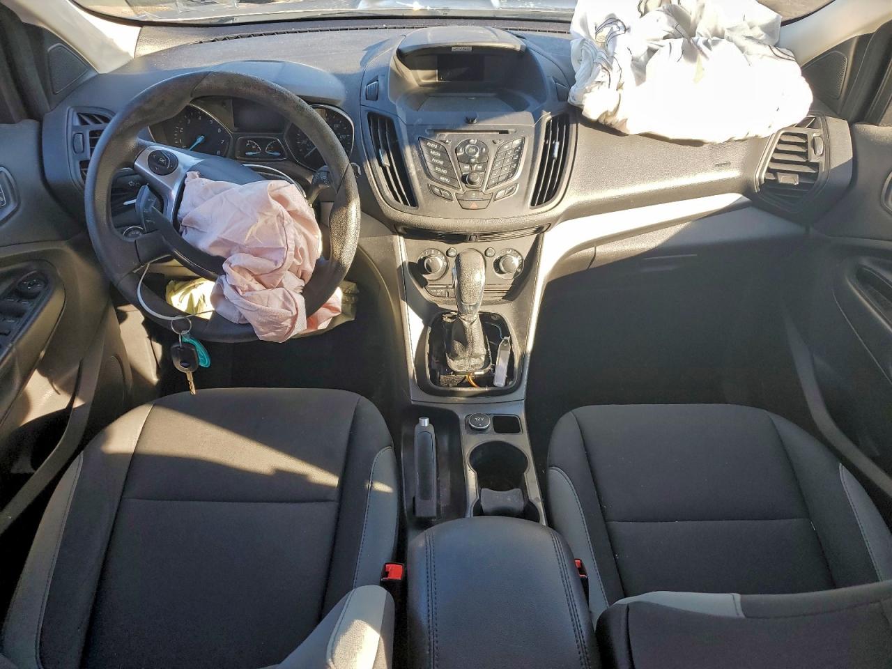 Ford Escape S Image 3