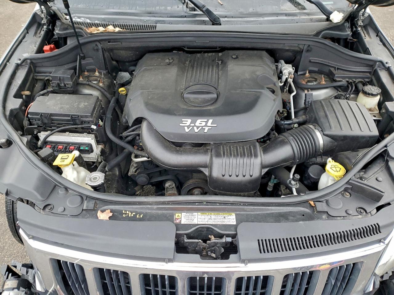 Jeep Grand Cherokee Laredo Image 13