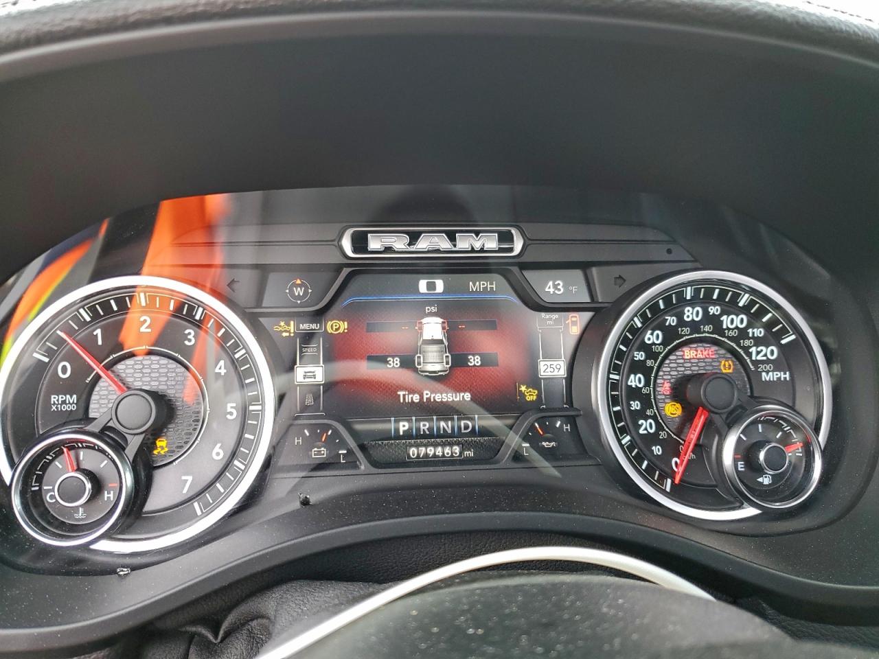 Ram 1500 Laramie Image 2