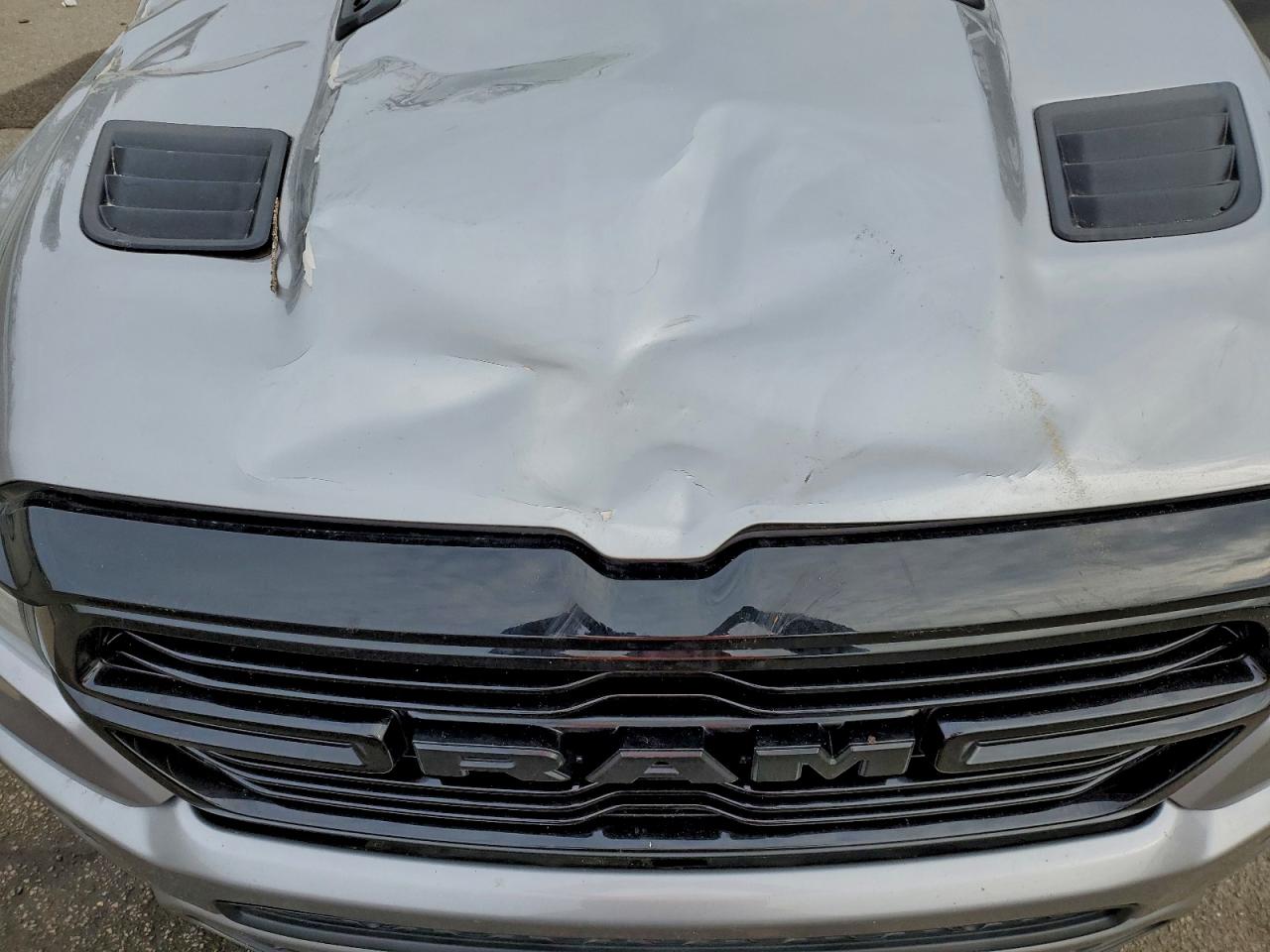 Ram 1500 Laramie Image 7