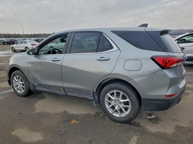 Chevrolet Equinox Lt Image 2