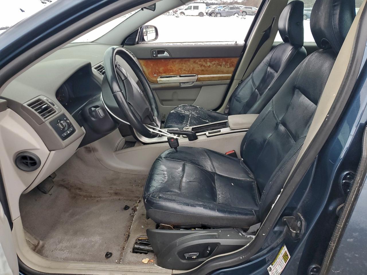 Volvo S40 2.4i Image 11