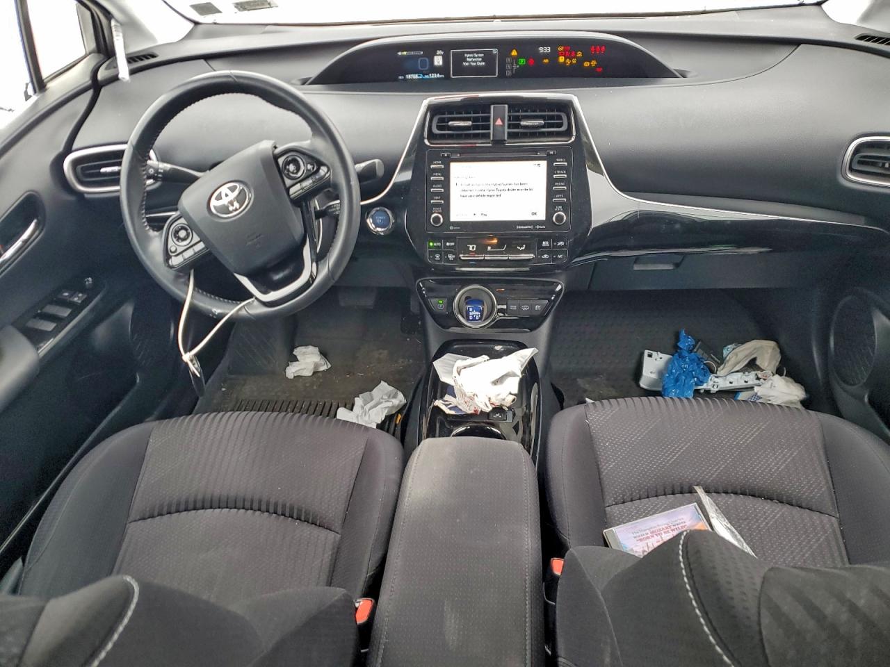 Toyota Prius Le Image 8