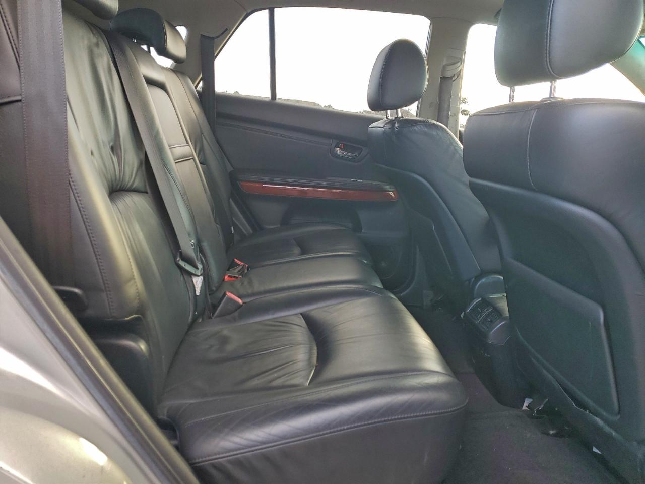 Lexus RX 330 Image 9